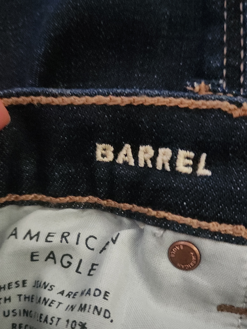 American Eagle barrel leg dark wash jeans Size 8 - Picture 4 of 5
